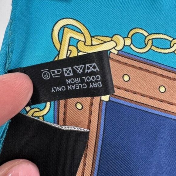 Vintage Ninto 100% Silk Square Hand Rolled Scarf Equestrian Blue‎ Turquoise - Picture 5 of 12